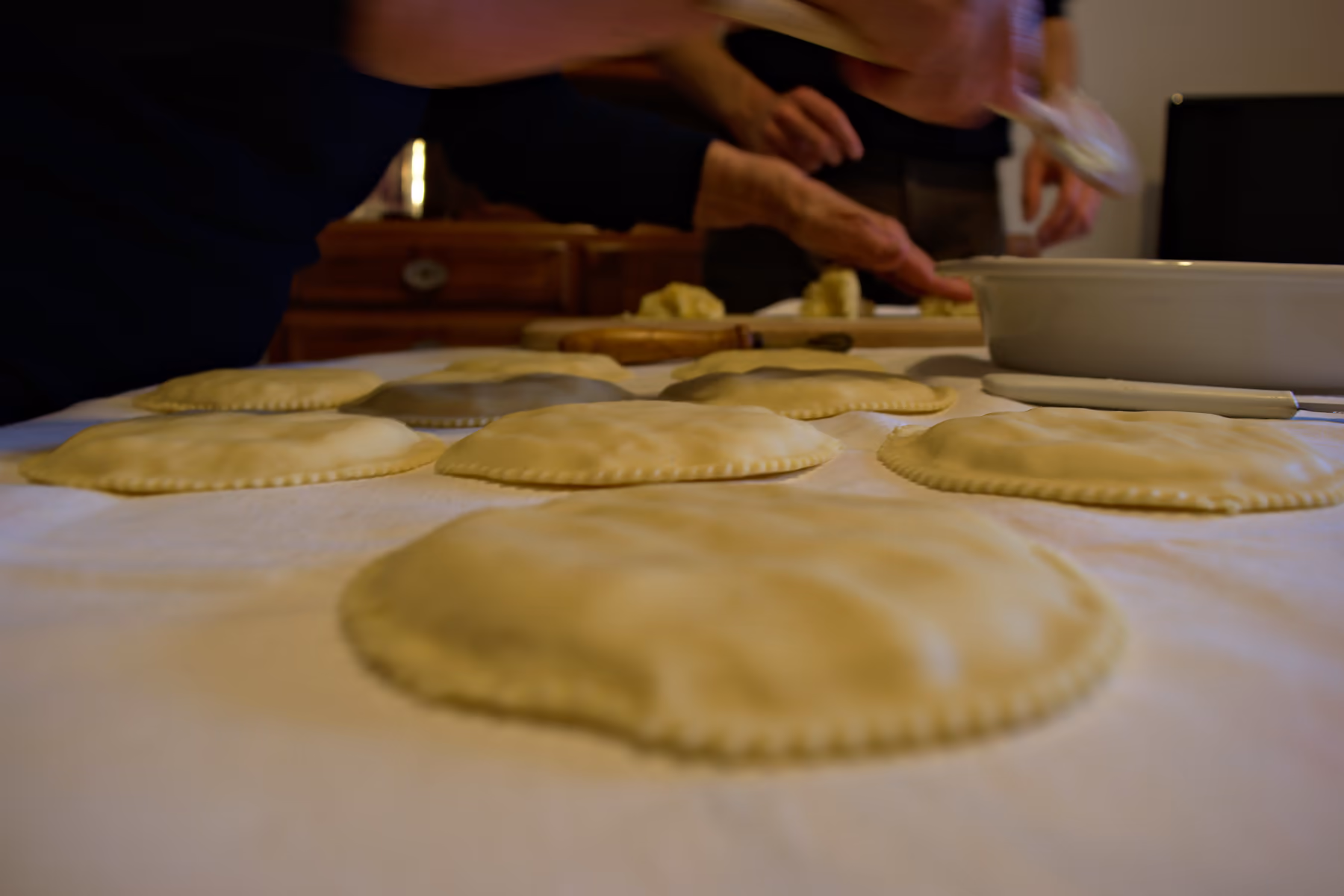 Seadas fatte in casa, pronte per essere fritte